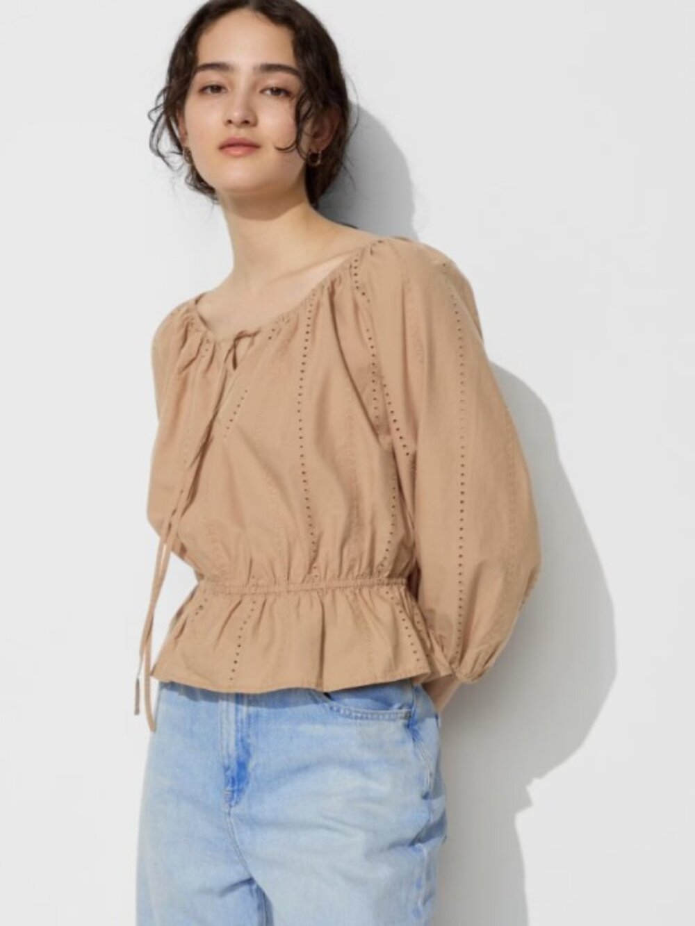 Uniqlo Embroidery Blouse 3/4 Sleeve Beige Size XL